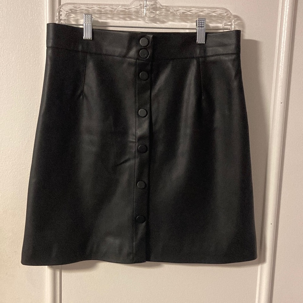 Black, Aline, leather mini skirt